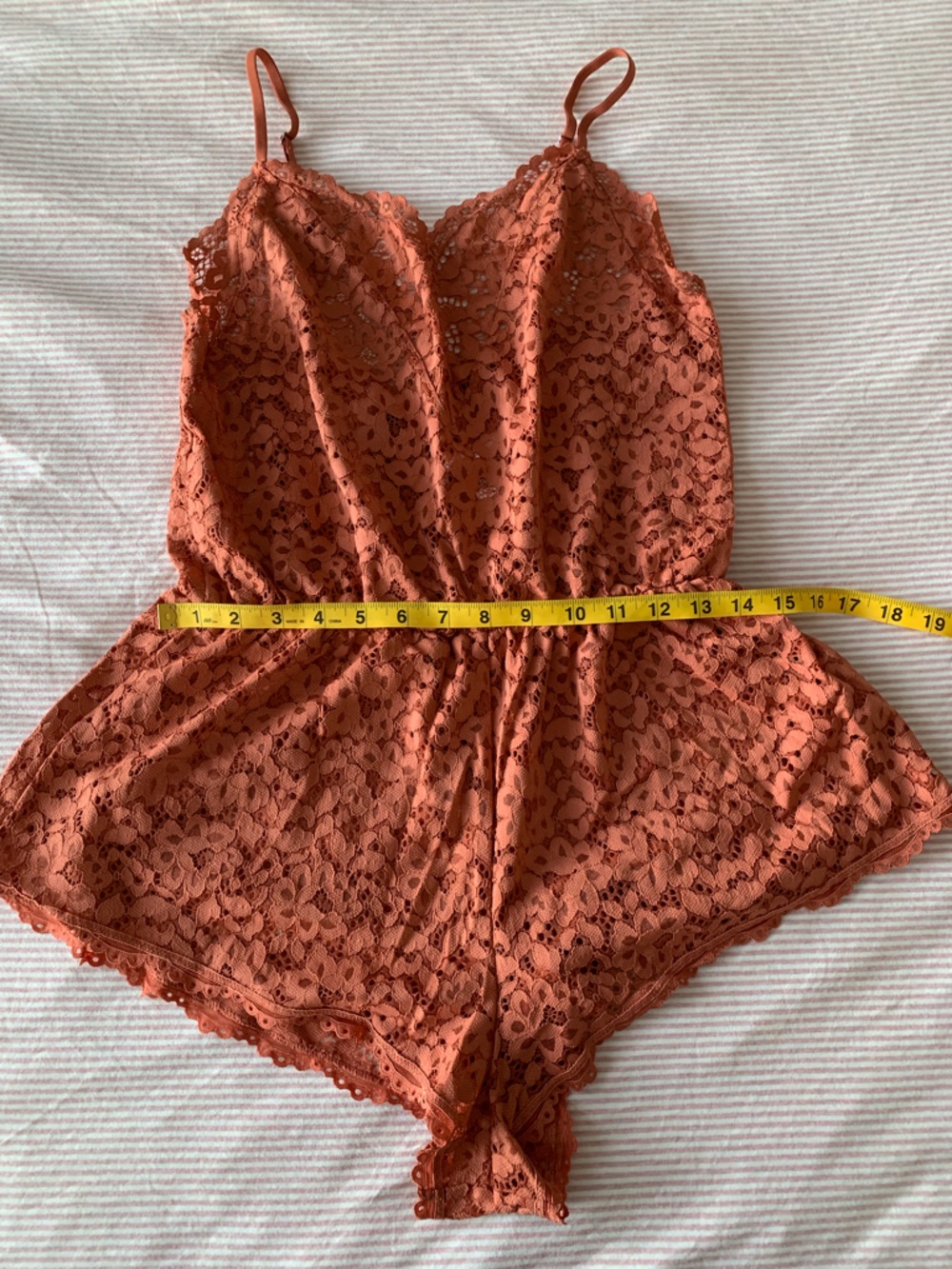 Victoria’s Secret Lace Romper Cami in Dusty Rose size M - Picture 10 of 13